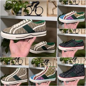 Tennis 1977 Toile Chaussures de sport Luxurys Designers Womens Shoe Italy Green And Red Web Stripe Rubber Sole Stretch Cotton Low Top Mens Sneaker Taille 35-46