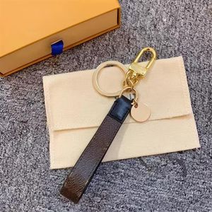 2021 nouveau luxe porte-clés hommes femmes mode sac suspendu boucle porte-clés Auto voiture taille à la main en cuir titulaire amant Keychain267Q