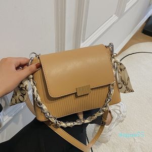 2021 Nieuwe Luxe Leer een Shoulder MSenger Small Square TAS Mode Dame Sitting Shawl Chain Texture Wern Style Student Bag