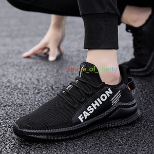 2021 Nouveaux hommes Chaussures de course Mesh Chaussures de sport Baskets Chaussures de sport respirantes Hommes légers à lacets Amorti Chaussures d'extérieur L7