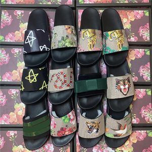 2021 Nieuwste Mannen Vrouwen Luxurys Designers Slippers Schoenen Print Slide Zomer Wide Flat Lady Sandals Slipper Met Doos Stof Bag 35-45