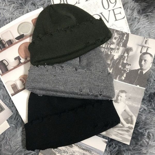 2021 nouveaux hommes chapeaux automne et hiver bonnets INS mode couleur unie épaissi chaud tricoté laine chapeaux perforé chapeau