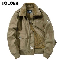 2021 Nieuwe Mens Militaire Jas Merk Fleece Bekleed Bomberjack Mannelijke Piloot Vlucht Winter Rits Jassen Bont Kraag Thermische Uitloper Y1109