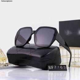 2021 nouvelles lunettes de soleil en nylon TR version coréenne des femmes Fan Jian cargo lunettes de soleil lunettes de conduite avec droite deux pour un