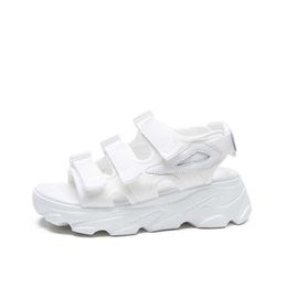2021 NIEUWE POPULAIR Design Eenvoudige witte Ronde Teen Platform platte sandalen voor vrouwen Y0721