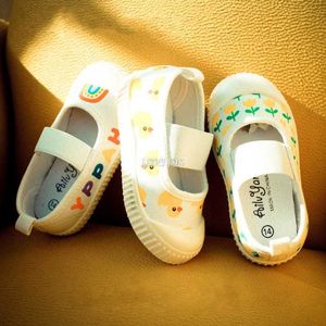 2021 nuevos zapatos de lona de boca poco profunda para niñas, tela cuadrada para interiores para niños de jardín de infantes, linda princesa X0703