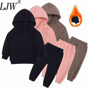 2021 Nouvelle couleur unie Casual Sweat à capuche Ensemble pour enfants en peluche chaud deux pièces ensemble automne 2-12 ans garçons et filles sport en gros Y220310