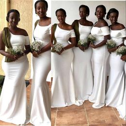 2021 Nieuwe Zuid-Afrikaanse zeemeermin wit bruidsmeisje jurken elegante een schouder korte mouw lange meid van eer jurken bruiloft jurken