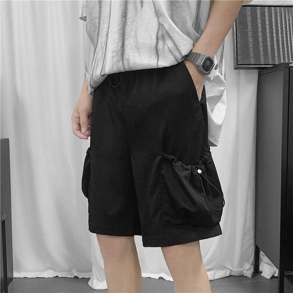 2021 Nouveau printemps et été hommes shorts de couleur unie lâche droite sport salopette style coréen tendance cinq points pantalons décontractés x0705