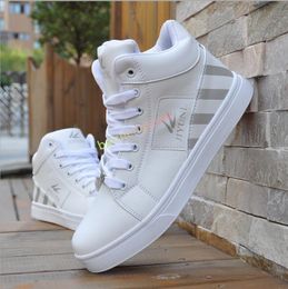 2021 Nouveau Spring Autumn Men Chaussures de course pour extérieur Men confortable Trianers Sneakers Men Sport Chaussures Tennis Sneakers L5