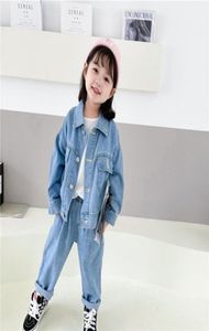 2021 Nieuwe lente babymeisje 2 stks sets lange mouwen denim jasje jeans casual stijl kinderkleding E605848804449539678