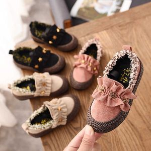 2021 New Spring Ruffles Zapatos para niños para niña Resbalón casual en zapatos para niñas pequeñas Star Flat Heel Designer Kids Sneakers Girl D12172 X0703