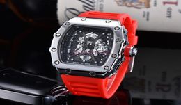 2021 Nieuwe stijl Diamond Watch Top Brand Luxury Watch Women039S Quartz Automatisch horloge DZ Male Clock5240732