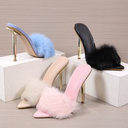 2021 nieuwe zomer sexy puntige neus pluizig slippers dames sandalen mode ontwerp stiletto hakken vrouwen muilezels schoenen bont dia's 0227