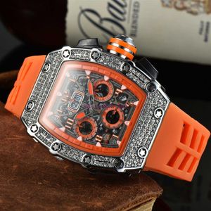 2021 New Watch Men's Leisure Diamond Watches Gold Steel Case Silicone Quartz Wristwatch Strap Male Relogie Masculino336p