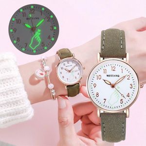 2021 New Watch Women Fashion Casual Leather Watches Watches Simple Ladies 'Small Dial Quartz Reloj Wallwatches Reloj MUJE275J
