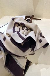 2021 Nieuwe winter verdikte dubbele prent grote print dubbelzijdige sjaalsubmoeder pluche sjaal9431695