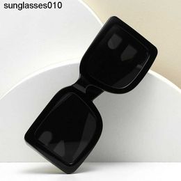 2021 nouvelles lunettes de soleil burbrerys pour femmes grand cadre carré lunettes de soleil à la mode pour hommes lunettes Ins personnalisées