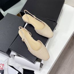 2023 Nuevas sandalias de marca de lujo para mujer, zapatos clásicos de alta calidad, zapatos planos poco profundos para sandalias de verano, cuero genuino, talla grande 34-43