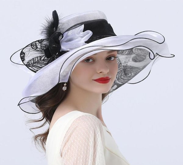 2021 Nuevas mujeres de borde ancho Flor de plumas Sumro de Sun Organza Kentucky Derby Fascinador elegante Cóctel Church Hat de boda IP42500510