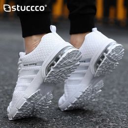 2021 Nieuwe Mannen Schoenen Casual Witte Sneakers Air Mesh Zomer Ademend Slijtvast Slip-On Athletic Tenis Schoenen voor Mannen de gran tamaño