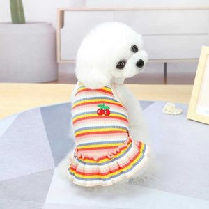 2021 vêtements pour animaux de compagnie multicolore rayure gilet chien dentelle jarretelle robe mignon chat T-shirt été arc-en-ciel jupe pour chiot fille
