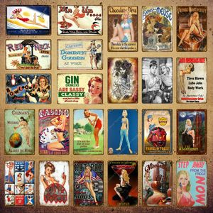 2021 Pin Up Girl Metal Painting Tekens Moonshine Poster Sexy Lady Plaque Wall Sticker voor Pub Bar Club Home Living Room Man Cave Decor