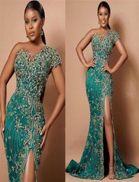 2021 Plus size Arabische Aso Ebi Hunter Green Mermaid Prom Dresses Lace kralen High Split Evening Formeel feest tweede receptie jurken7550131