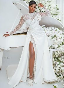 2021 grande taille robes de mariée arabes haute fente robes de mariée manches longues Satin Aso Ebi robe de mariée perlée scintillante