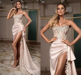 Elegante satijnen strapless galajurken Aso Ebi kant geappliceerd korset met kralen sexy formele avondjurken voor dames hoge split lange zeemeermin tweede receptiejurk 9199