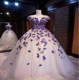 2021 Robes de bal avec tulle de papillon violet