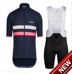 2021 Rapha Team Summer Cyling Clothing Men Set Mountain Véciol Vêtements Bicycle respirant Porter à manches courtes Jersey de cyclisme Y034278210