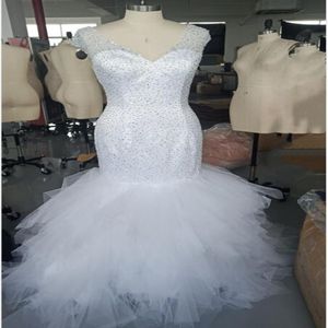 2021 vraies photos sirène robe de mariée sans manches col en v avec lacets Tulle Train perles tenue de mariée sur mesure Made3058