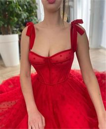 2021 Rode polka stippen tule een lijnavond spaghetti -riemen vastgebonden boog schouderthee lengte feest afstuderen prom jurk