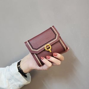 2021 Retro geweven portefeuilles Dames korte portefeuilles goed uitziende mode tri-fold coin portemonnees zoete stijl