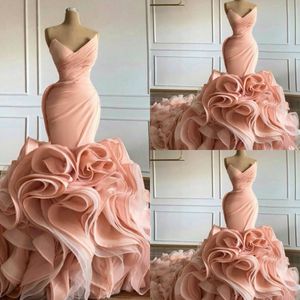 2021 Ruches Trumpet Evening Jurken Sweetheart gelaagde rokken lange prom -jurken elegante rode loper beroemde jurk