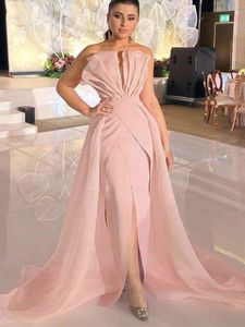 2022 Sexy blush roze organza avondjurken dragen strapless front split speciale gelegenheid prom jurken afneembare trein Arabisch Midden -Oosten