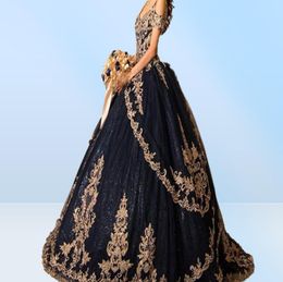 2021 Vestidos de quinceañera ostentosos en azul marino sexy, Vestido de baile con hombros descubiertos, cuentas de cristal de encaje bordado dorado con lentejuelas, Vestido dulce 16 7808063