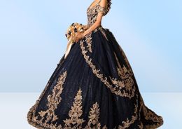 2021 Vestidos de quinceañera ostentosos en azul marino sexy, Vestido de baile con hombros descubiertos, bordado dorado, cuentas de cristal de encaje con lentejuelas, Vestido dulce 16 8807607