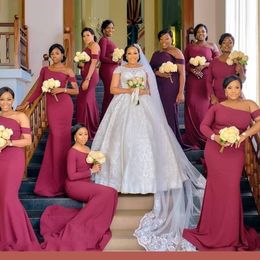 2021 Robes de demoiselle d'honneur violettes sexy sur l'épaule manches longues sirène longue balayage train personnalisé invité de mariage demoiselle d'honneur robes plus taille