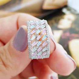 2021 brillant anneaux colorés Aneis bleu rose Zircon cristal beaux bijoux de luxe femmes accessoires anneau