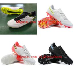 2021 Chaussures de football Tiempo Legend 9 FG Crampons Chaussures de football noires et blanches Formateurs Cuir scarpe da calcio