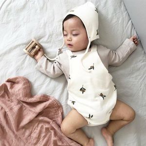 2021 Lente Koreaanse stijl peuter baby overalls baby jarretel broek babyjongen overalls print meisjes katoen schattig jumpsuit met hoed 210317