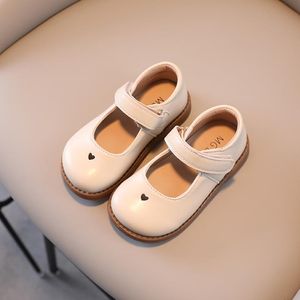 2021 Leer nieuwe meisjes lederen schoenen solide kleur babymeisje schoenen plat peuter sneakers kinderen jongens schoenen