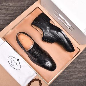 2021 Spring Spikes Jurk Schoenen Rode Bottoms Loafers Mannen Bourgondië Velvet Slippers Studded Studs Casual Bruiloft Heren Lederen Flat