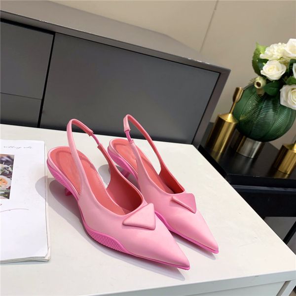 2021 printemps été femmes sandale en nylon gabardine Slingback pompes sérigraphié virgule talons diapositives sandales forme pointue style sportif