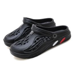 2021 Zapatillas de moda de malla adecuadas Diapositivas Zapatos Sandalias de goma Mujeres Espuma ligera Caminando al aire libre Transpirable Suave En stock Dos Tamaño 36-48