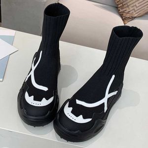 2021 Summer Casual Chaussures Chaussettes Bottes Stretch Tricot Dames Designer Top Qualité Classique All Match Plate-forme Chaussures Femmes Street Outdoor Sneakers