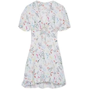 2021 Verano Otoño Manga corta Cuello en V Vestido multicolor Botella de perfume Lápiz labial Imprimir Cinta Corbata Bowknot Ruffle Hasta la rodilla Vestidos de moda para mujer G127037