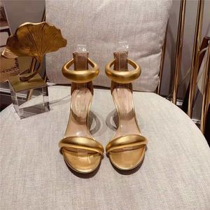 Sandales à talons hauts pour femmes, chaussures d'été avec boucle aiguille, bout ouvert, noir et or, style féerique français, sexy, 2021